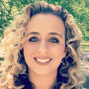 Meet your Posher, Chloe